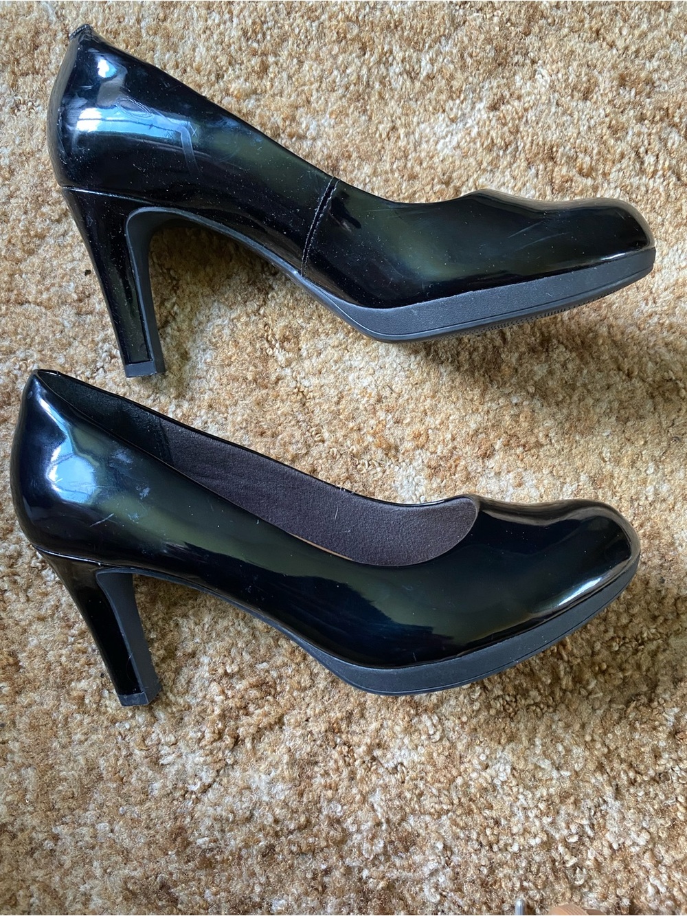Clarks Black Patent Mid Heel Pumps